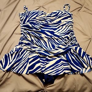 Chaps size 16 swim dress, one solid piece.